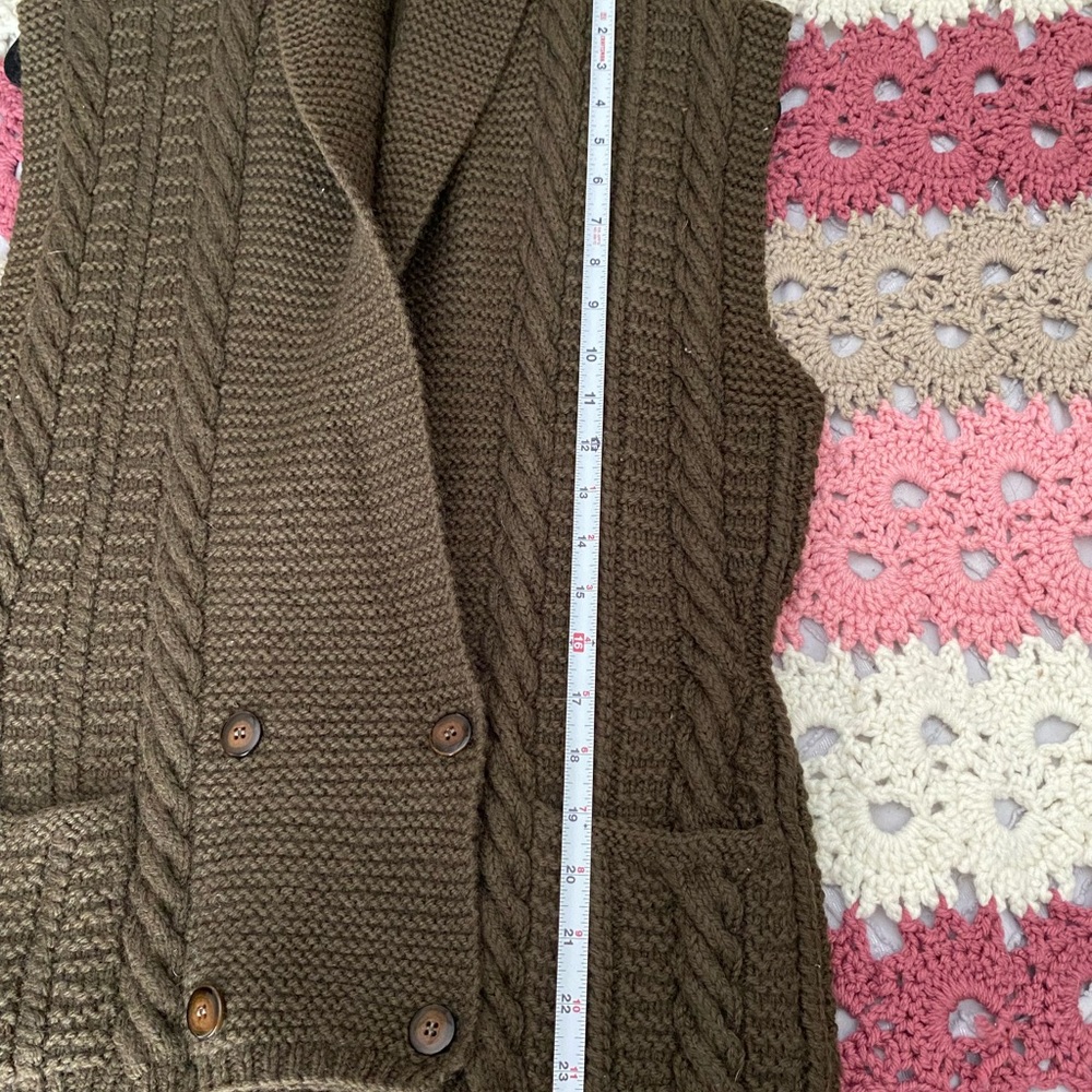 100% Wool Vest size Medium in Excellent Condition - Picture 7 of 8